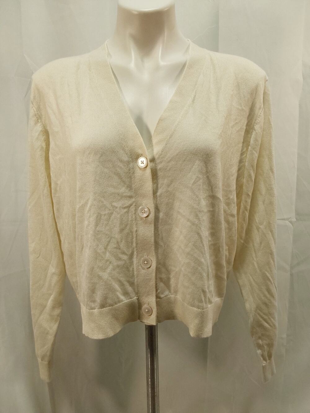 A New Day Medium Cream 4 Button Cardigan #L20.1